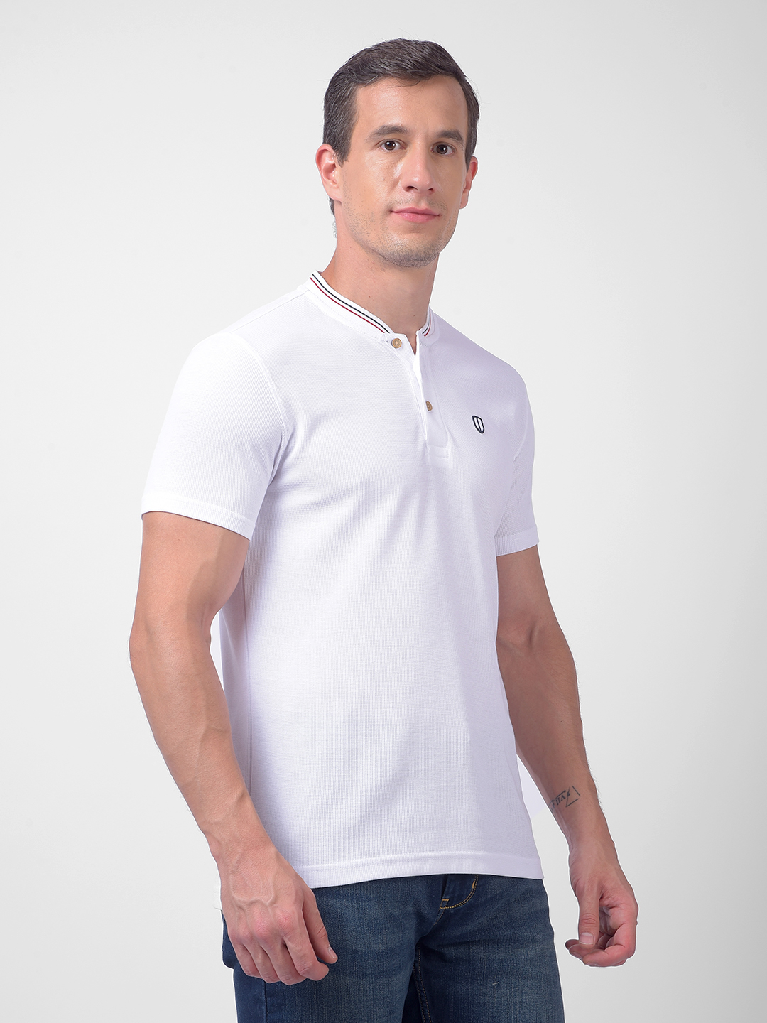 Numero Uno Men White Henley T-Shirt With Tricolour Tipping Neck
